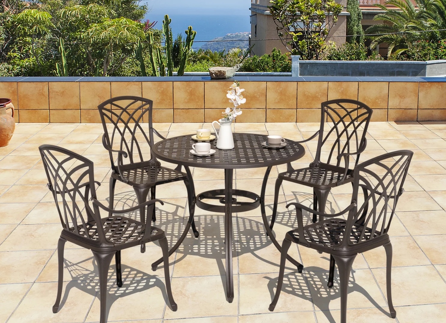 Преимущества алюминиевой мебели