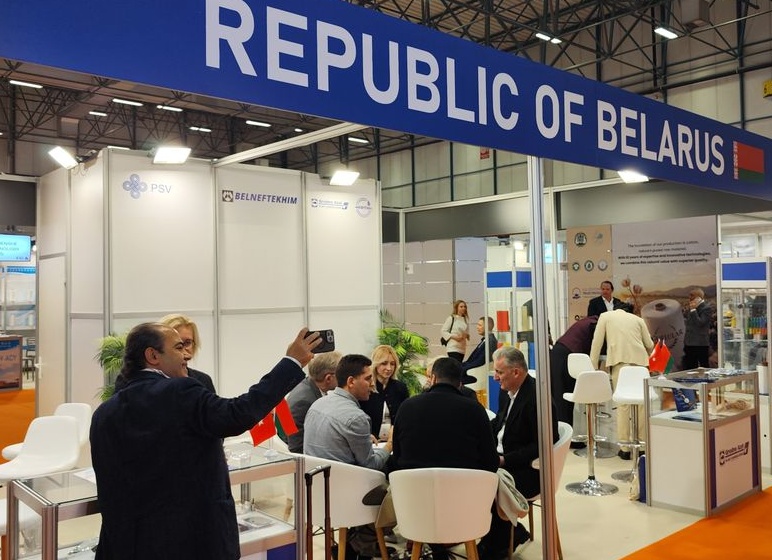 Белорусская мебель представлена на международной выставке в Москве