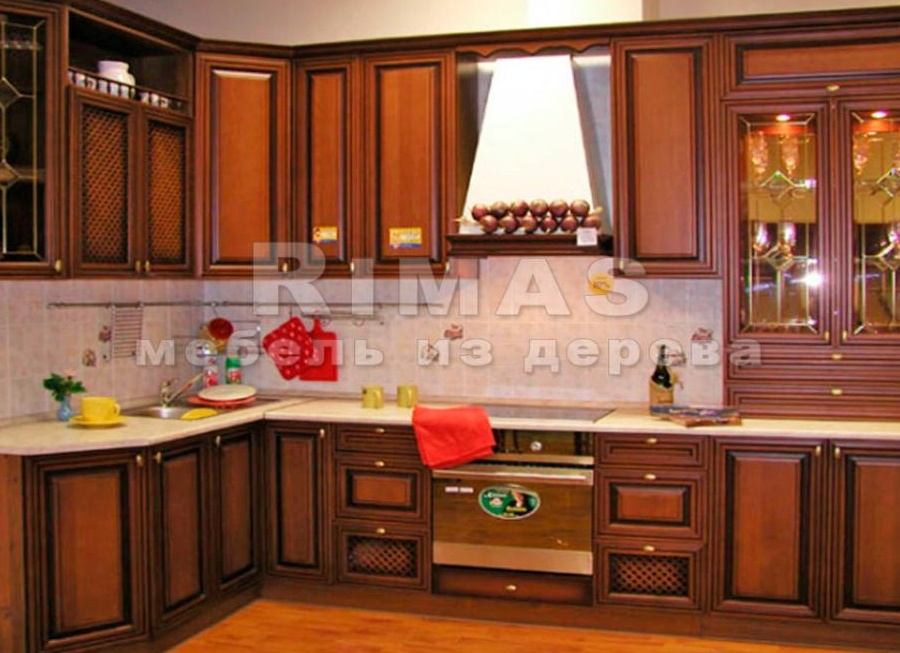 Кухни из массива: из сосны, дуба и ясеня, белорусские, итальянские кухонные фасады из дерева