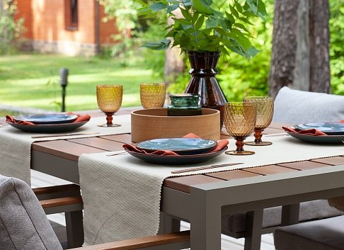 Как выбрать уличную мебель обеденного типа?