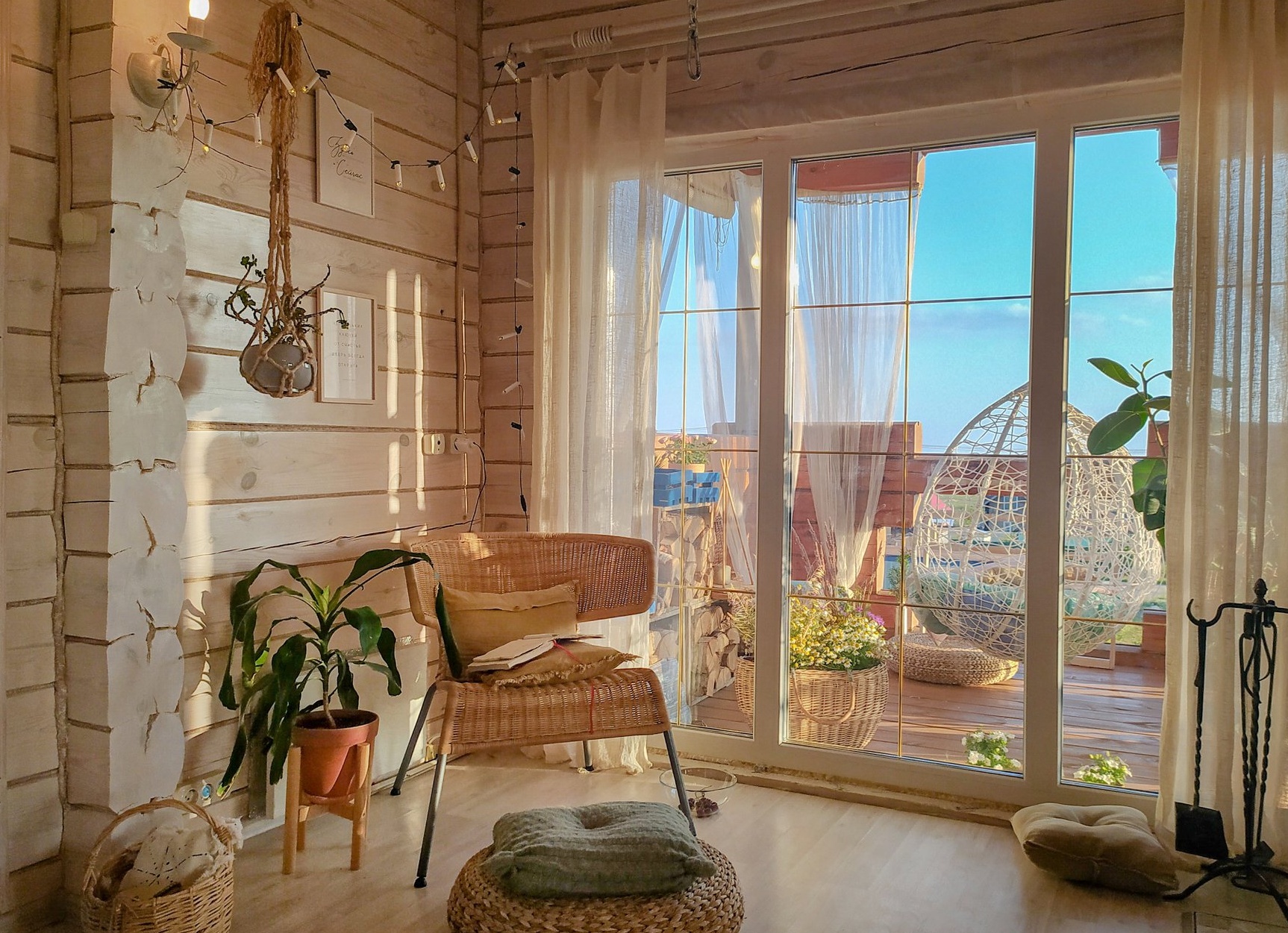 Почему мебель из ротанга так популярна и как за ней ухаживать